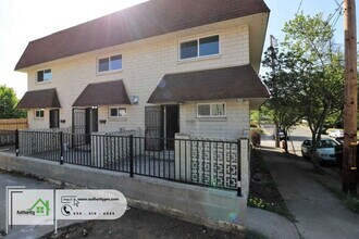 1105 Olive Ave in Redding, CA - Building Photo - Building Photo