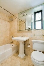 233 E 29th St, Unit 2S in New York, NY - Building Photo - Building Photo