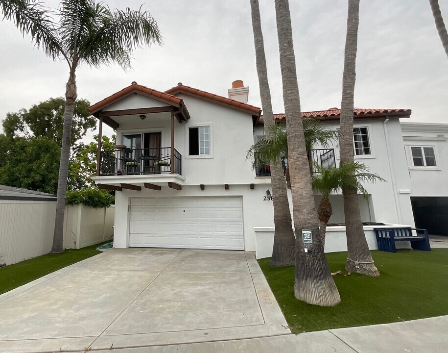 238 Avenida Montalvo, Unit A in San Clemente, CA - Building Photo