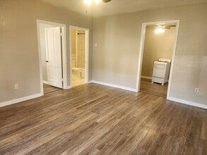 312 1-304 1/2 S Avenue G in Portales, NM - Building Photo - Building Photo
