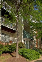 Courthouse Crossings Apartments in Arlington, VA - Building Photo - Building Photo