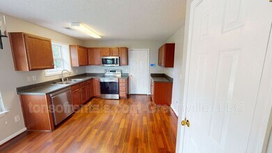 101 Fairview Lake Way in Simpsonville, SC - Building Photo - Building Photo