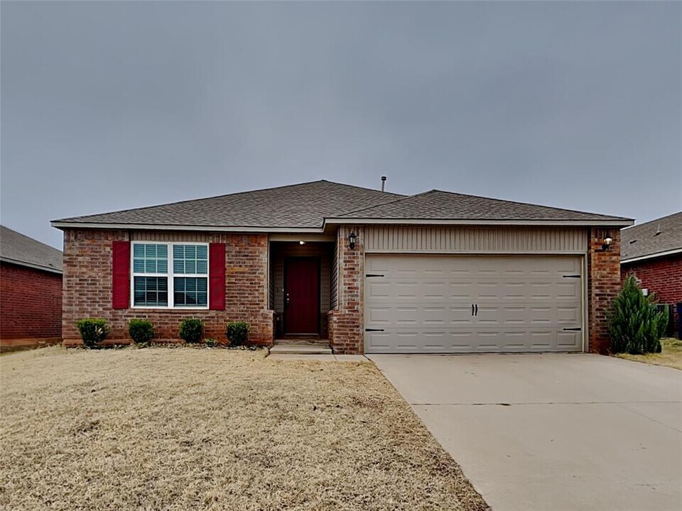 4313 Windgate W Rd in Oklahoma City, OK - Building Photo