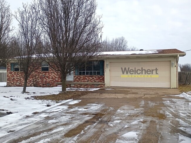 property at 1005 Reynolds Rd