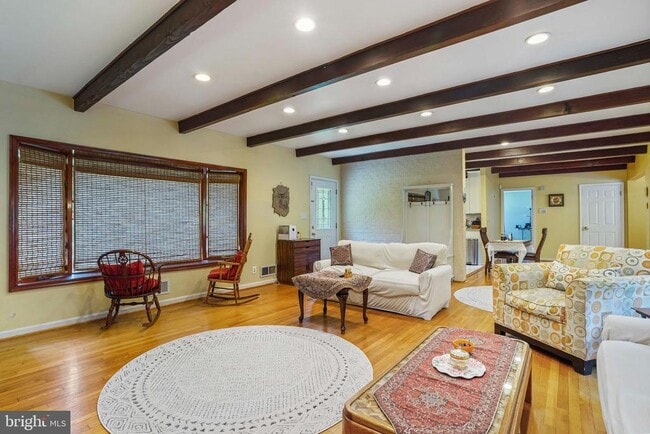 5135 Summit Dr in Fairfax, VA - Building Photo - Building Photo