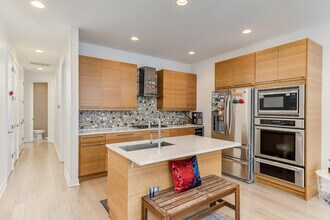 922 N Hermitage Ave in Chicago, IL - Building Photo - Building Photo