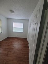 4103 Riverside Dr in Coral Springs, FL - Building Photo