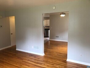 206 Greentree Park in Charlottesville, VA - Building Photo - Building Photo