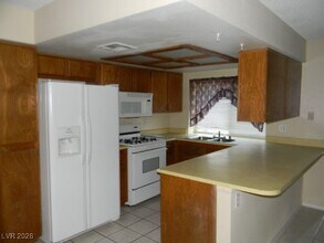 5791 Brisbane Pl in Las Vegas, NV - Building Photo - Building Photo