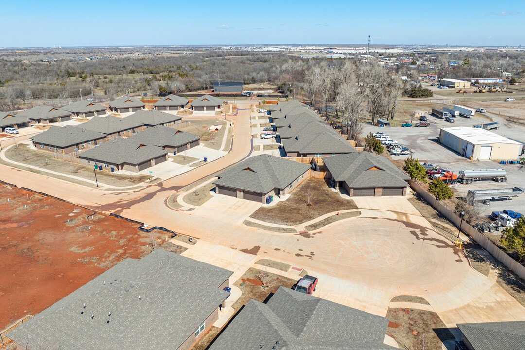 7620 Wildflower way in Oklahoma City, OK - Building Photo