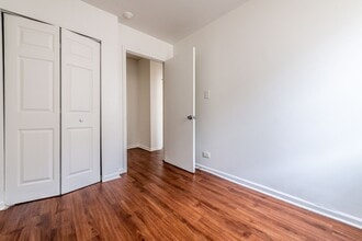 1734 E 72nd St Chicago, IL 60649 in Chicago, IL - Building Photo - Building Photo