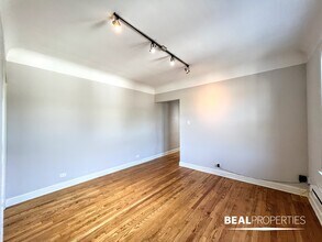 2317 N Rockwell St, Unit 1 in Chicago, IL - Building Photo - Building Photo