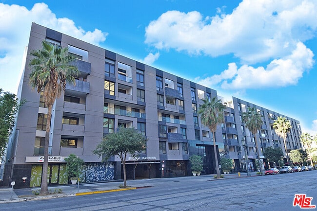 1234 Wilshire Blvd in Los Angeles, CA - Building Photo - Building Photo