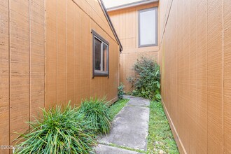 120 Lakewood Village Cir in Daytona Beach, FL - Foto de edificio - Building Photo