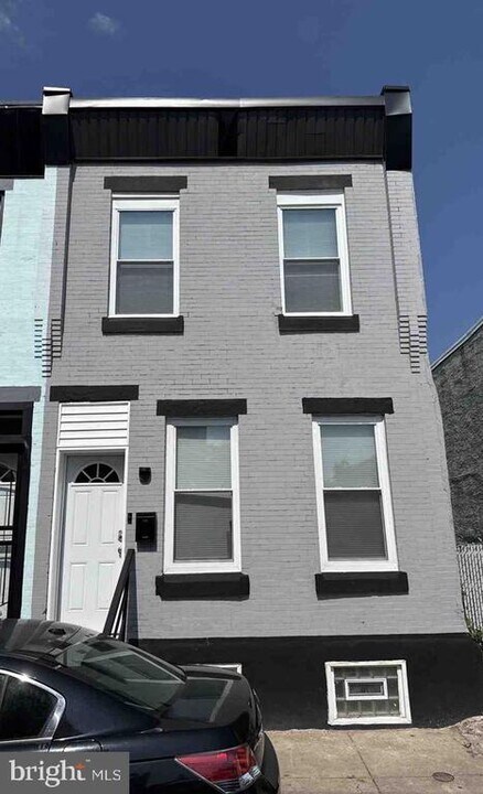 2446 N Cleveland St in Philadelphia, PA - Foto de edificio