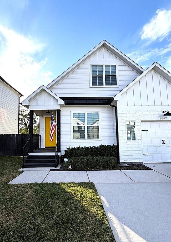 property at 2807 Old Pecan Grove Ln