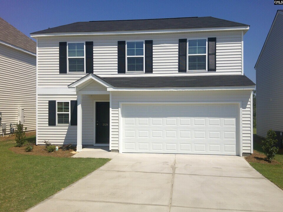 2129 County Line Trl in Elgin, SC - Building Photo