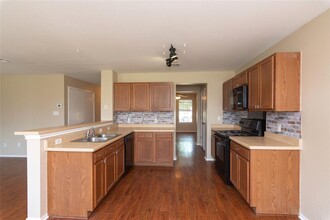245 Shale Dr in Jarrell, TX - Building Photo - Building Photo