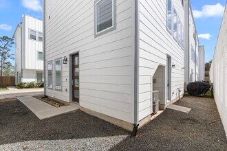 1739 Cove Cres Ct in Houston, TX - Building Photo - Building Photo