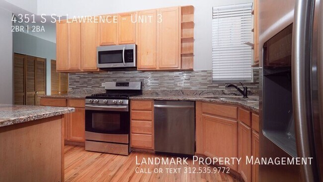 4351 S St Lawrence Ave in Chicago, IL - Building Photo - Building Photo