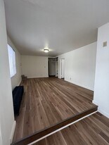 217 W Irving Ave in Oshkosh, WI - Building Photo