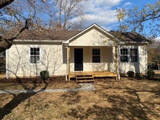 393 21st Ave NE in Hickory, NC - Building Photo