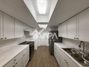 6111 Feather Crest Ln in San Antonio, TX - Building Photo - Building Photo