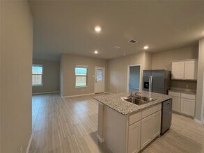 548 Marsh St in Cleburne, TX - Building Photo - Building Photo