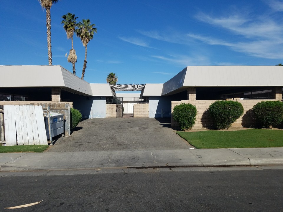 4421 Palmacia Dr in Bakersfield, CA - Building Photo