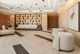 701 Valencia in Coral Gables, FL - Foto de edificio - Building Photo