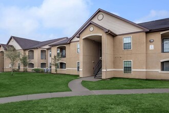 Sunset Way Apartments in Port Arthur, TX - Foto de edificio - Building Photo