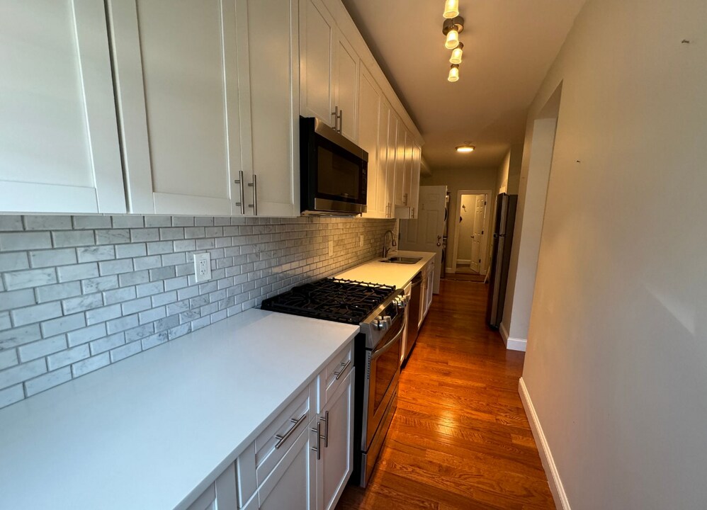 113 Orleans St, Unit 1 in Boston, MA - Building Photo