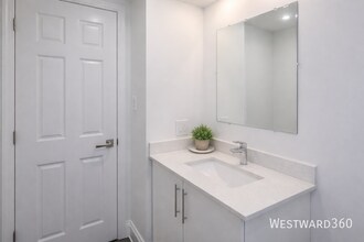 660 Clyde Ave in Calumet City, IL - Building Photo - Building Photo