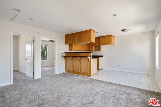 1565 W 218th St in Torrance, CA - Building Photo - Building Photo