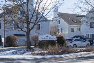 Harbor Place Condominium in South Portland, ME - Building Photo - Building Photo