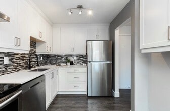 1526 George St in White Rock, BC - Building Photo - Building Photo