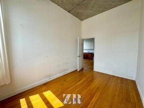 1087 Flushing Ave in Brooklyn, NY - Building Photo - Building Photo