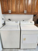 2466 Lincoln St, Unit Front House in Hollywood, FL - Building Photo - Building Photo