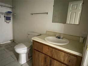 1193 CR 463 in Lake Panasoffkee, FL - Building Photo - Building Photo