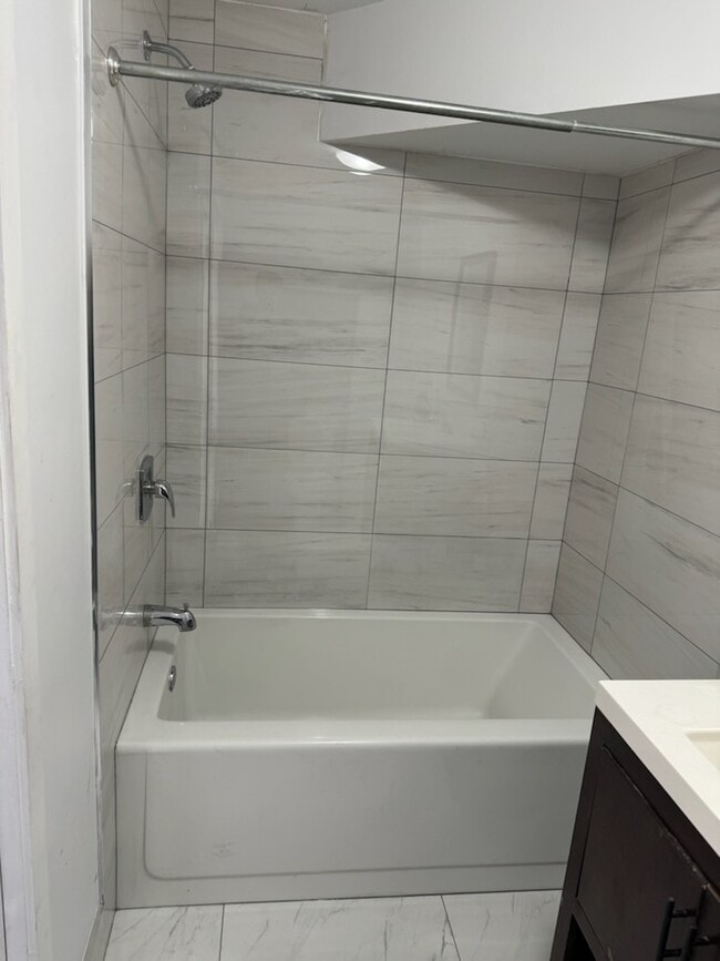 4827 Saint-Urbain Rue in Montréal, QC - Building Photo - Building Photo
