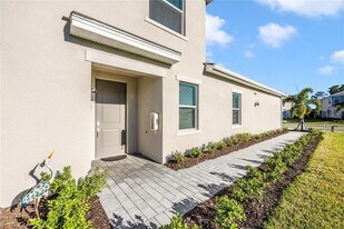 17715 Boracay Ct, Unit 101 in Venice, FL - Building Photo