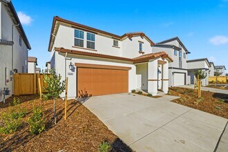 7634 Flatbow Wy in Sacramento, CA - Building Photo - Building Photo