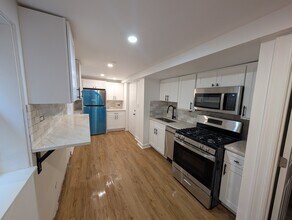 3823 N Whipple St in Chicago, IL - Foto de edificio - Building Photo