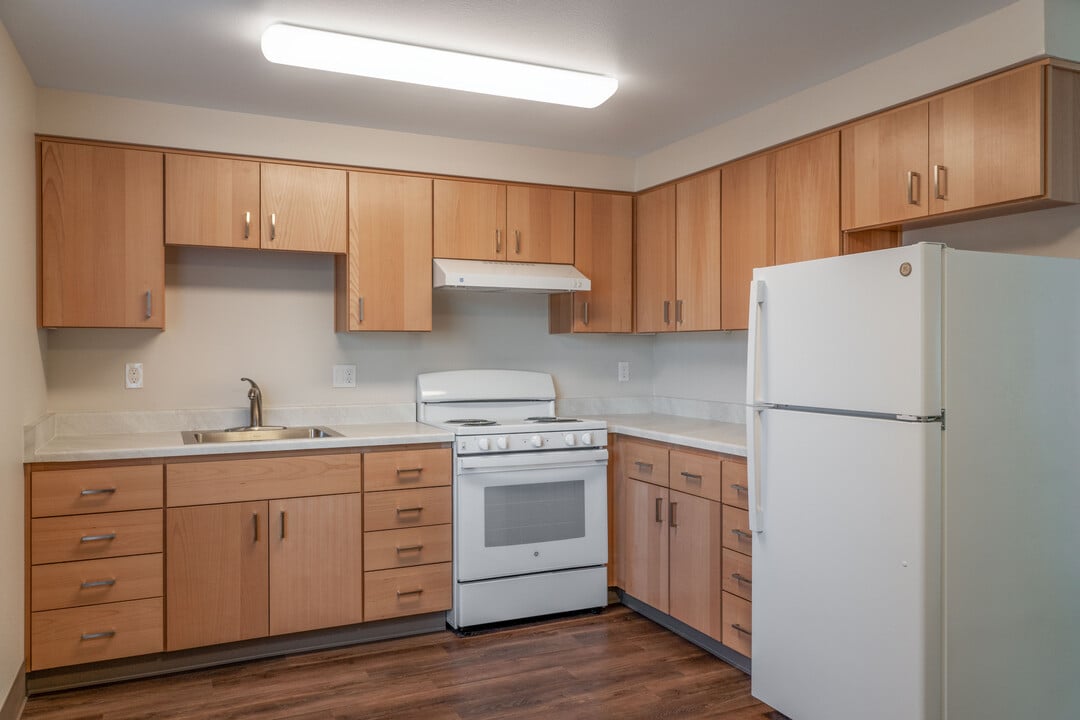Cougar Creek Apartments in Vancouver, WA - Foto de edificio