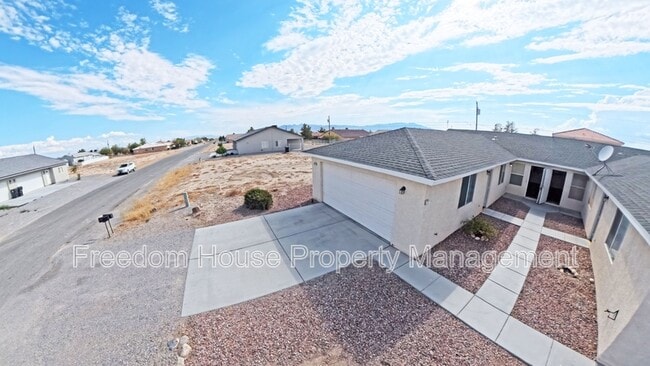 1700 Sycamore Ave in Pahrump, NV - Building Photo - Building Photo