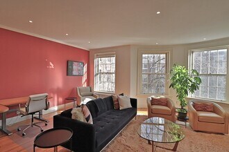 141 Beaconsfield Rd in Brookline, MA - Building Photo - Building Photo