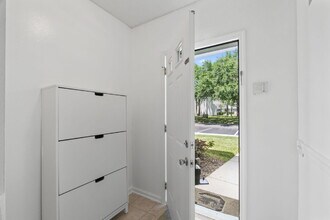 12311 Kensington Lakes Dr-Unit -203 in Jacksonville, FL - Building Photo - Building Photo