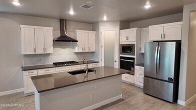 150 Pinos Altos Trl in Santa Teresa, NM - Building Photo - Building Photo