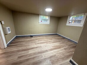 1263 Oak St in Eugene, OR - Building Photo - Building Photo