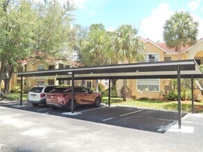 12571 Equestrian Cir in Ft. Myers, FL - Building Photo - Building Photo
